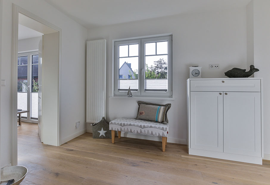 Modernes Ambiente mit Echtholzparkett